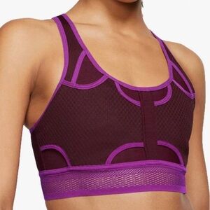 NIKE | Dri-Fit Swoosh Ultrabreathe Top.